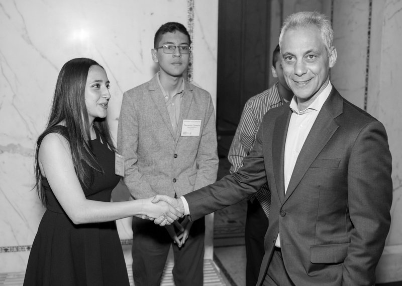 Spring 2019 First Place Winner Jessica Chaidez and Mayor Rahm Emanuel &copy; Chicago Architecture Biennial / Marcin Cymmer